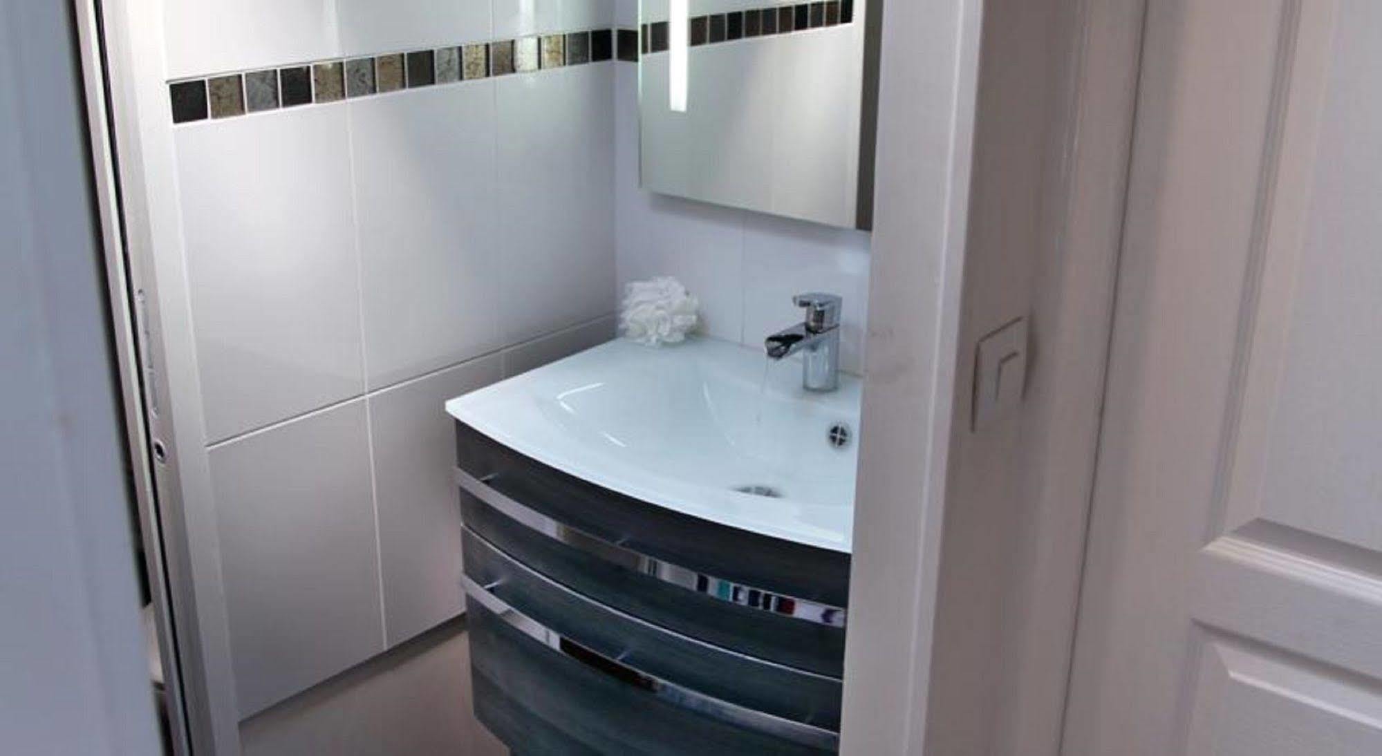 Hotel Briand Devient Hotel Ipl Levallois-Perret Exterior foto