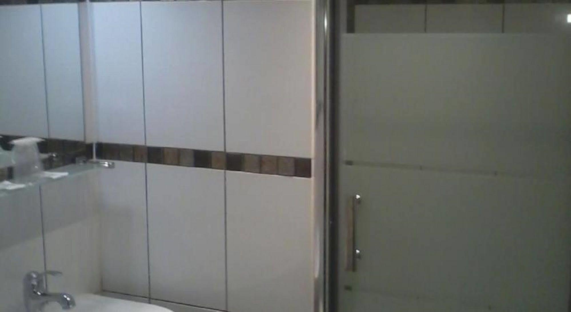 Hotel Briand Devient Hotel Ipl Levallois-Perret Exterior foto